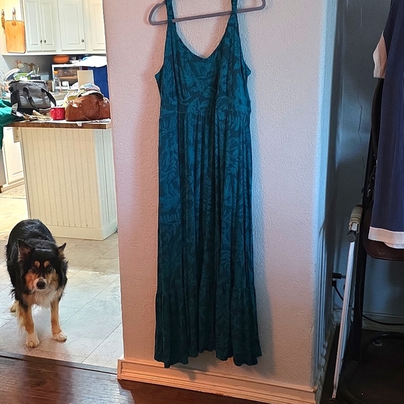 🌴 Torrid Green Tropic Print Tiered Maxi Dress – Size 4 (26) - Picture 2 of 10